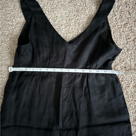 Black linen v neck dress with ruffle at bottom - Picture 5 of 7